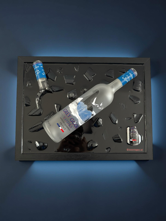 Lost in Reflection - Glasstique